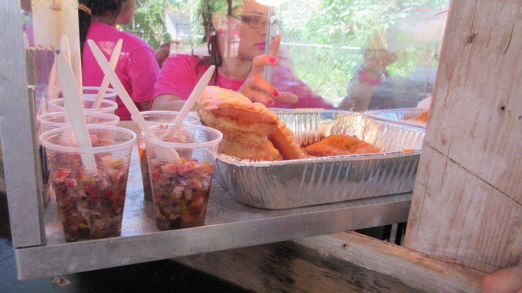 Ensalada de Pulpo y tacos Puerto Rico food