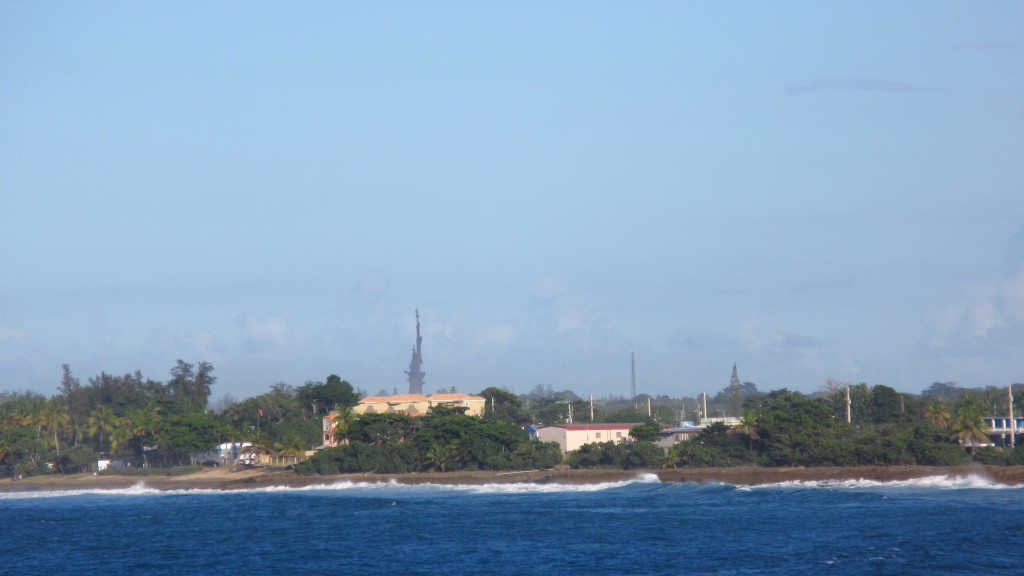 christopher-colombus-statue-in-distance